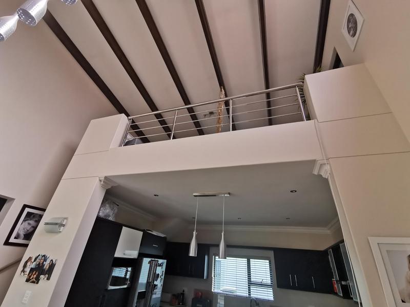 To Let 3 Bedroom Property for Rent in Bloubergrant Western Cape